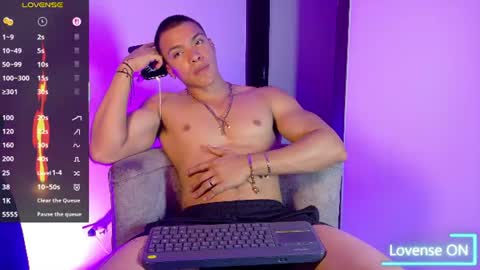 adriel_escalante online show from June 11, 2:53 am