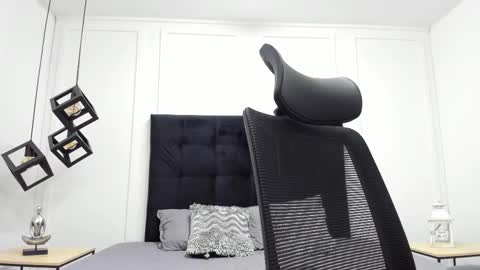 Adrein Roche online show from November 18, 12:14 am