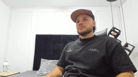 Adrein Roche online show from November 16, 12:02 am