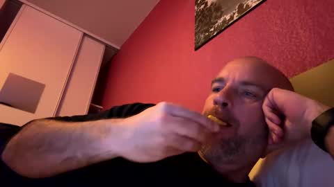 Snapshot of adrienfromparis chatting on January 21, 4:44 pm adrienfromparis online show from January 21, 4:44 pm