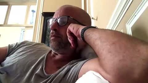 adrienfromparis online show from June 1, 9:20 am