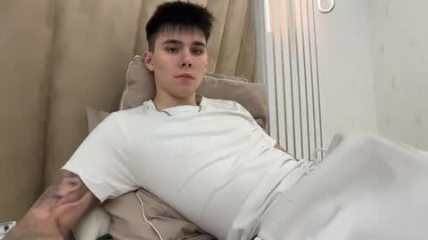 Mark online show from April 21, 12:44 pm