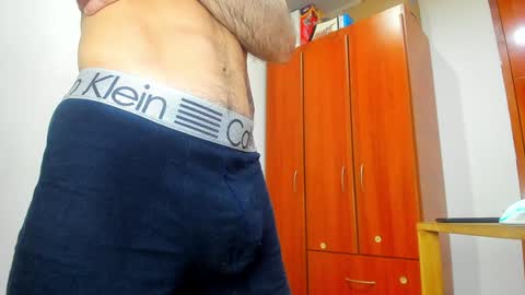 Snapshot of aguslover chatting on January 22, 5:28 pm Agustin online show from January 22, 5:28 pm