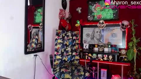 Aharon  Zamora online show from October 31, 9:07 pm