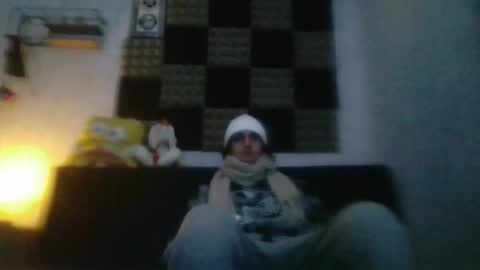 Snapshot of ahbehbi12 chatting on December 21, 5:51 pm ahbehbi12 online show from December 21, 5:51 pm