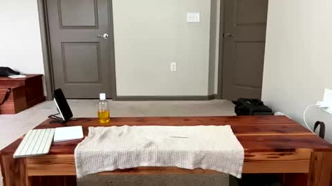 ahno online show from April 25, 8:39 pm