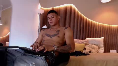 Snapshot of aiden_steel chatting on October 12, 2:22 pm Aiden online show from October 12, 2:22 pm