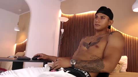 Snapshot of aiden_steel chatting on September 23, 2:16 pm Aiden online show from September 23, 2:16 pm