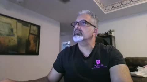 aladdin31673 online show from April 21, 11:11 pm