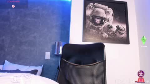 Snapshot of alan_morrys chatting on December 15, 3:56 am alan_morrys online show from December 15, 3:56 am