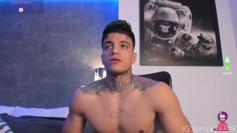 Snapshot of alan_morrys chatting on December 17, 2:55 am alan_morrys online show from December 17, 2:55 am