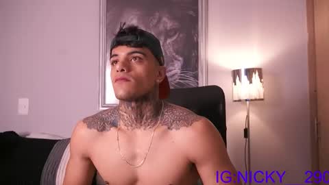 alan_morrys online show from March 21, 3:32 am