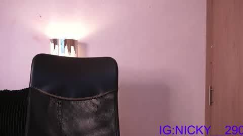 alan_morrys online show from January 13, 1:43 am