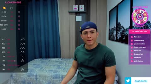 Snapshot of alan_nd_kevin chatting on January 30, 11:33 am Alan Kevin can we reach 100 thumbs up please guys online show from January 30, 11:33 am