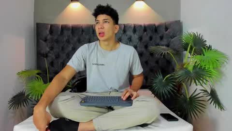 Alan online show from November 19, 1:44 pm