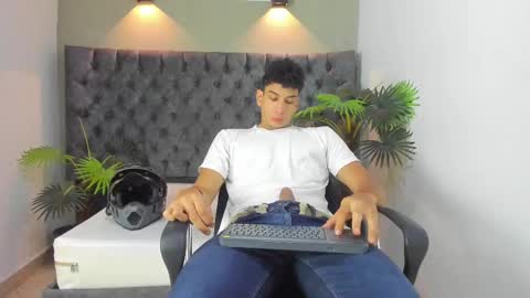 Alan online show from September 15, 1:01 pm