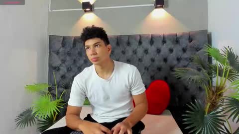 Alan online show from November 25, 1:24 pm