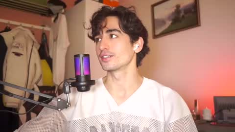 idenavarre online show from January 25, 10:50 pm