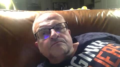 alankrieski1174 online show from October 22, 5:11 am