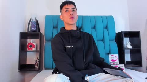 alannaughty_ online show from January 17, 9:43 pm