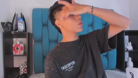 alannaughty_ online show from December 31, 7:51 pm