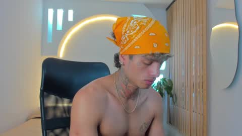 Snapshot of alanrodgers2_0 chatting on December 21, 12:27 pm alan online show from December 21, 12:27 pm