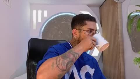 alan online show from April 22, 11:26 am