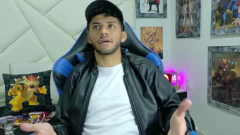 alanvilla_lobo online show from October 10, 7:29 pm