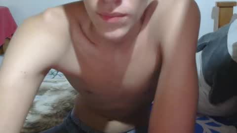 Snapshot of albajadmamad_01 chatting on February 7, 8:53 pm josevcam online show from February 7, 8:53 pm