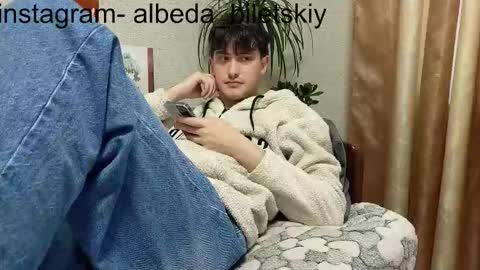 Snapshot of albeda22 chatting on September 28, 5:05 am Albedo online show from September 28, 5:05 am