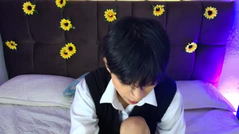 ale_aurarashi online show from April 23, 12:29 pm