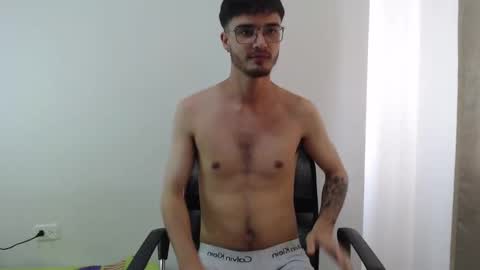 Snapshot of aleex_miller chatting on September 15, 2:40 pm aleex_miller online show from September 15, 2:40 pm