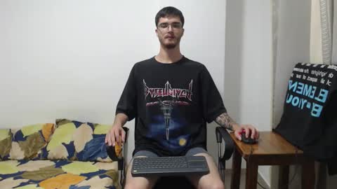 Snapshot of aleex_miller chatting on October 15, 8:33 am aleex_miller online show from October 15, 8:33 am