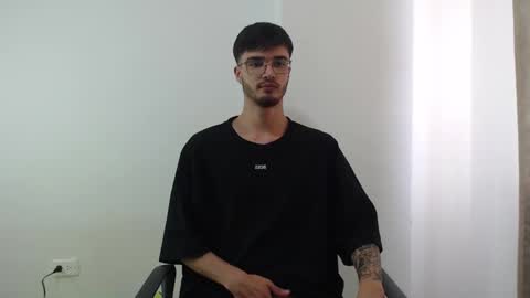 Snapshot of aleex_miller chatting on September 17, 4:30 pm aleex_miller online show from September 17, 4:30 pm