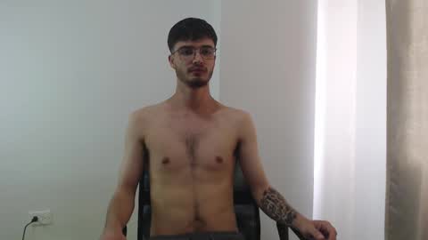Snapshot of aleex_miller chatting on September 19, 4:29 pm aleex_miller online show from September 19, 4:29 pm