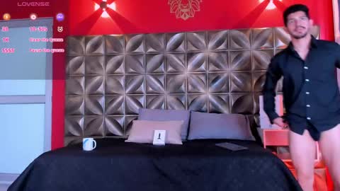 Snapshot of alejandrostorm chatting on February 17, 8:36 pm Alejo online show from February 17, 8:36 pm