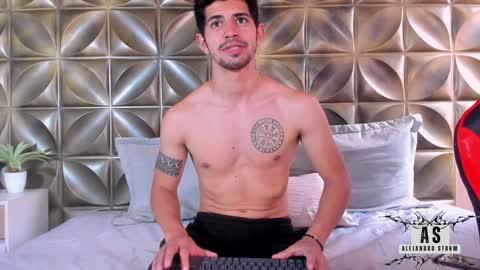 Snapshot of alejandrostorm chatting on January 27, 7:03 pm Alejo online show from January 27, 7:03 pm