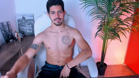 Snapshot of alejandrostorm chatting on January 24, 8:22 pm Alejo online show from January 24, 8:22 pm