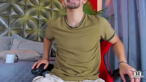 Snapshot of alejandrostorm chatting on January 2, 8:24 pm Alejo online show from January 2, 8:24 pm