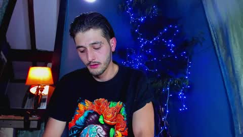 Snapshot of alejo_323__ chatting on January 2, 3:26 am alejo_323__ online show from January 2, 3:26 am