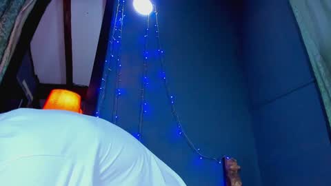 Snapshot of alejo_323__ chatting on January 15, 1:56 am alejo_323__ online show from January 15, 1:56 am