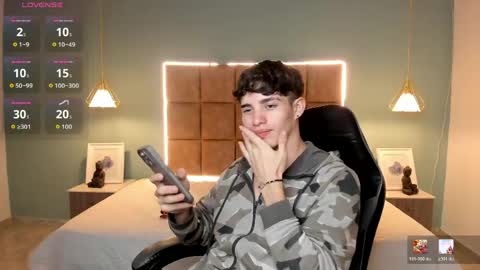 ALejoo Saenz online show from April 23, 7:35 am