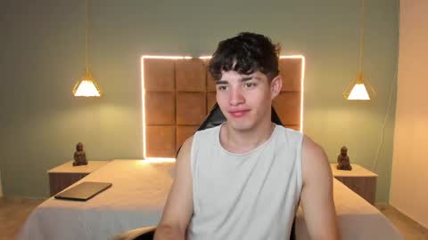 ALejoo Saenz online show from June 8, 9:49 pm