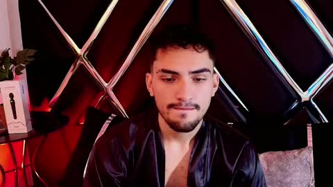 Snapshot of alekruizx chatting on October 7, 3:38 pm Alek online show from October 7, 3:38 pm