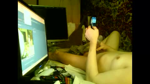 Snapshot of alekss4 chatting on February 18, 7:43 am alekss4 online show from February 18, 7:43 am