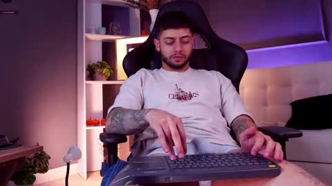 Alessandro INDEPENDENT MODEL online show from October 25, 2:35 am