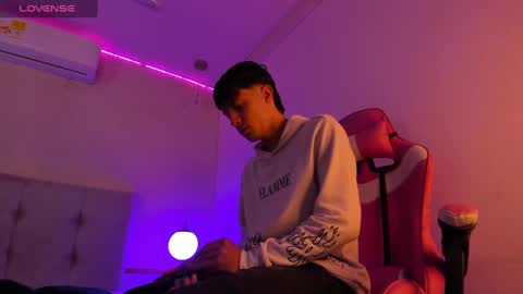 Snapshot of alessandro_dybala chatting on February 11, 11:54 am Alessandro Dybala online show from February 11, 11:54 am