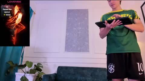 Snapshot of alessandro_dybala chatting on September 10, 1:54 pm Alessandro Dybala online show from September 10, 1:54 pm