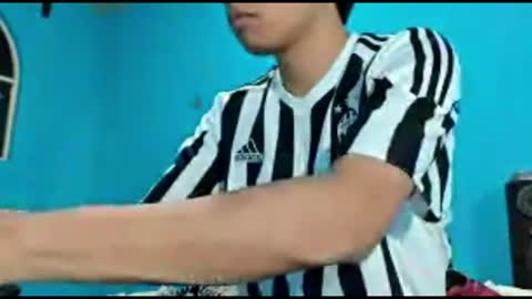 alessandrodmv online show from April 5, 4:31 am