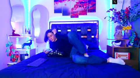 Snapshot of alex_and_fabian chatting on December 3, 7:11 pm sneider online show from December 3, 7:11 pm